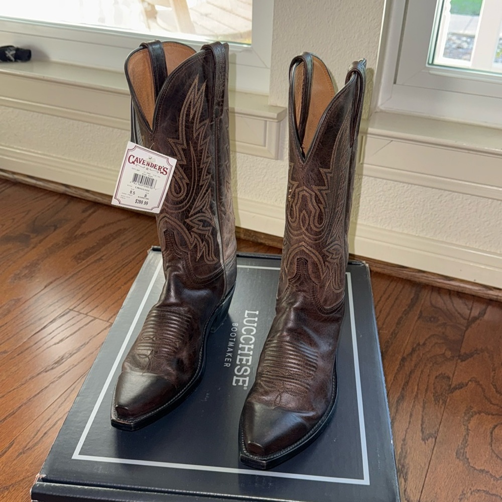Lucchese chocolate brown cowboy boots - 8.5 B
